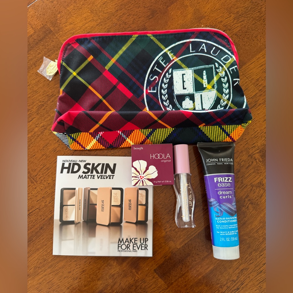 Estee Lauder Vibrant Plaid Cosmetic Bag With Makeup Collection Brand New
